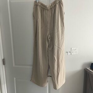 Brand-new pants, really beautiful